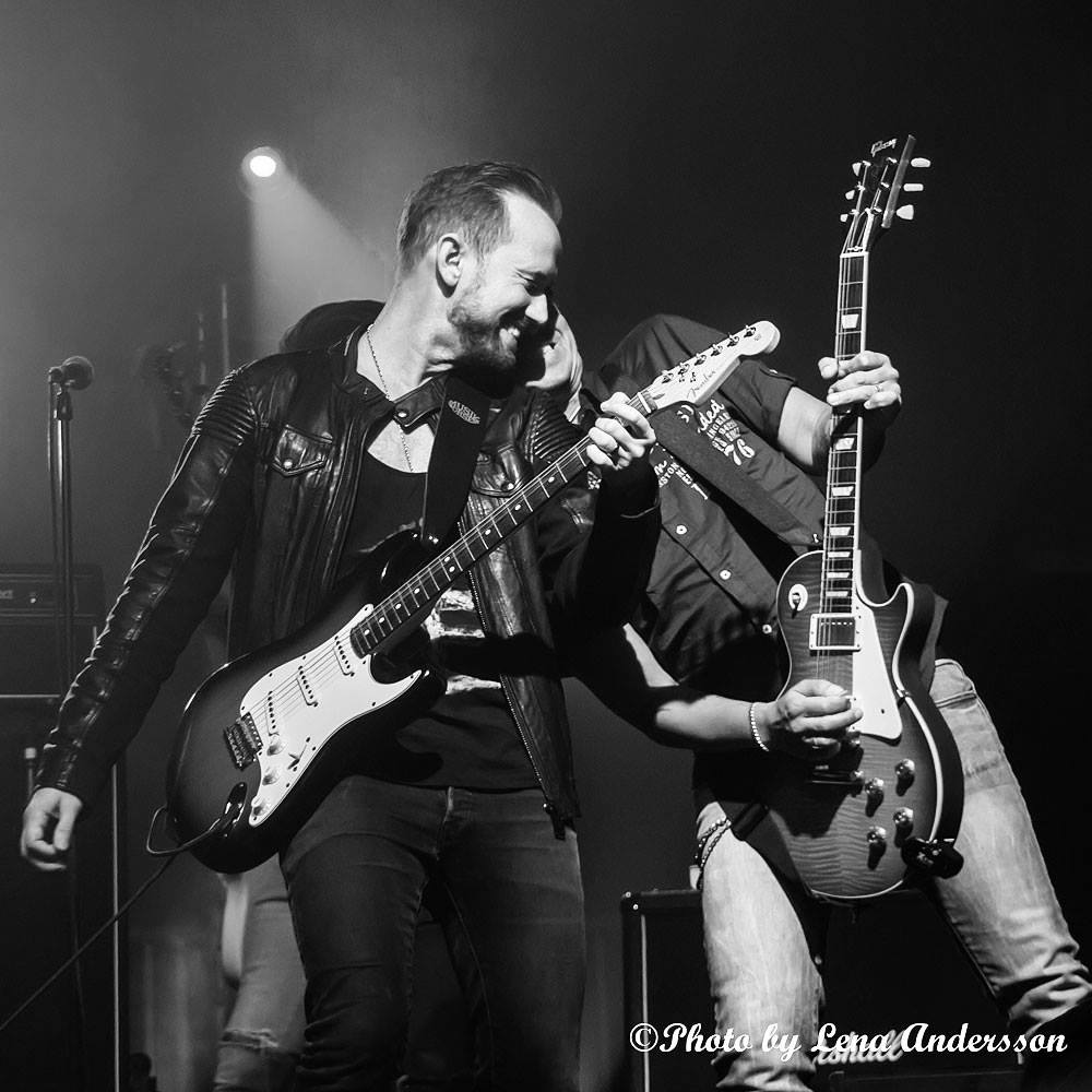 Staffan Österlind playing with Wrethov's Brian Adams Tribute at Svedala Rock in Sweden